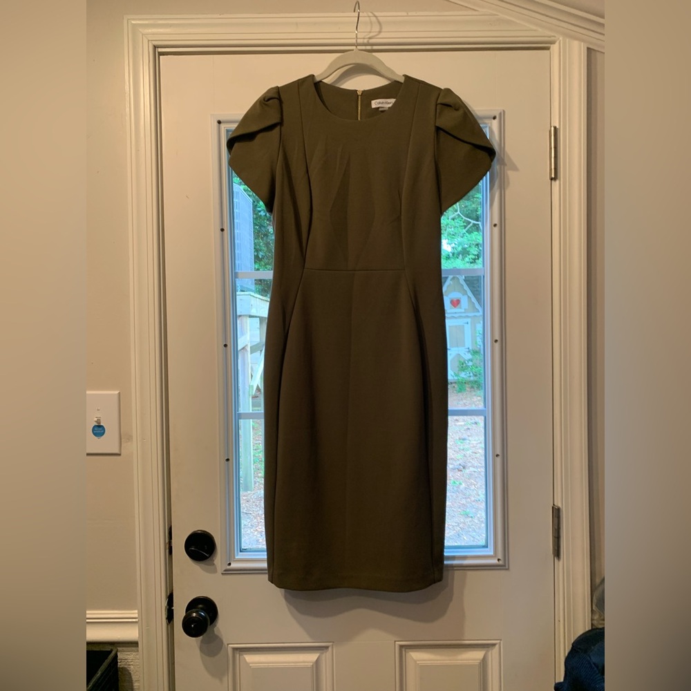 Calvin Klein Green Sheath Midi Dress with Flutter Sleeves